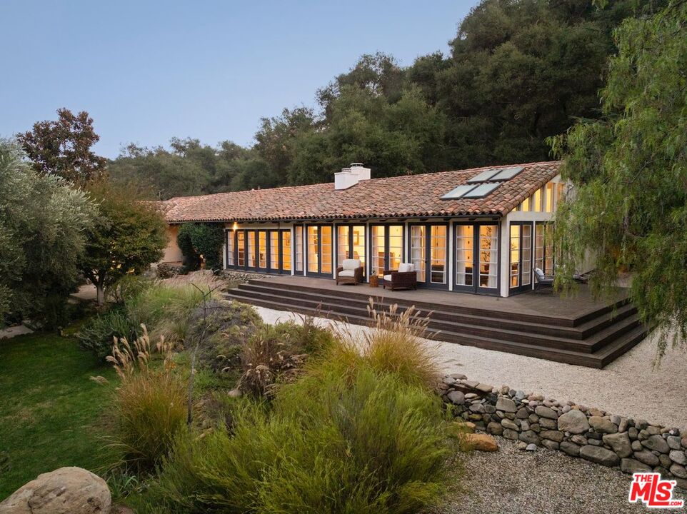 647 Old Topanga Canyon Rd