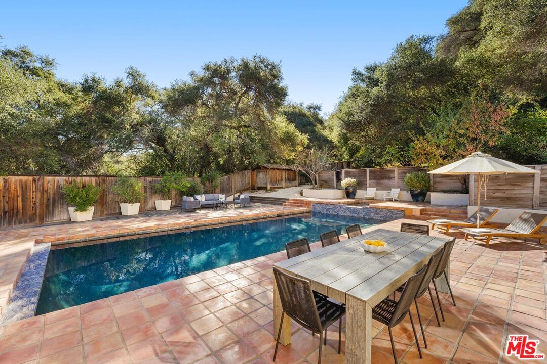 647 Old Topanga Canyon Rd