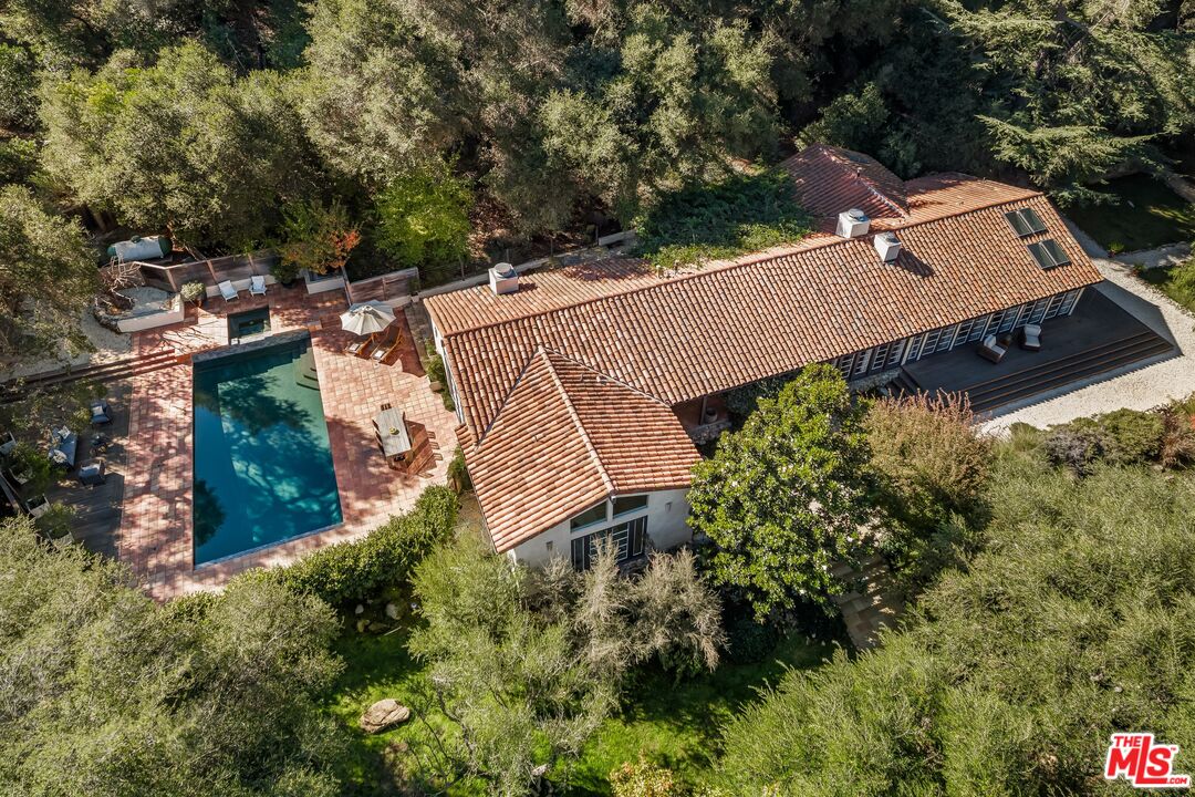 647 Old Topanga Canyon Rd