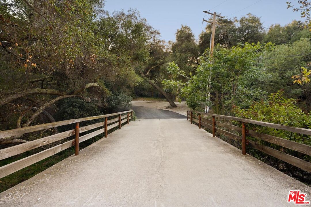 647 Old Topanga Canyon Rd