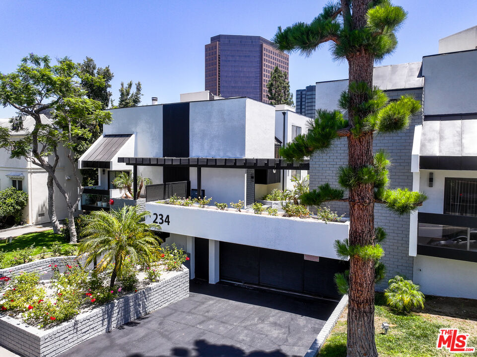 234 S Tower Dr Unit: 4