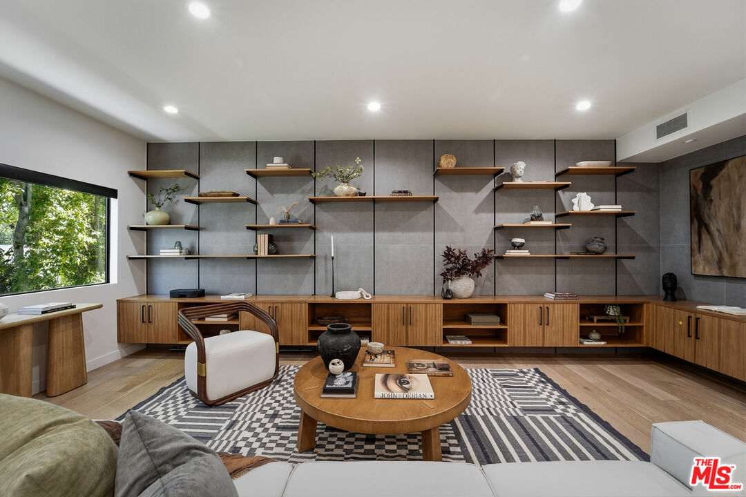 234 S Tower Dr Unit: 4