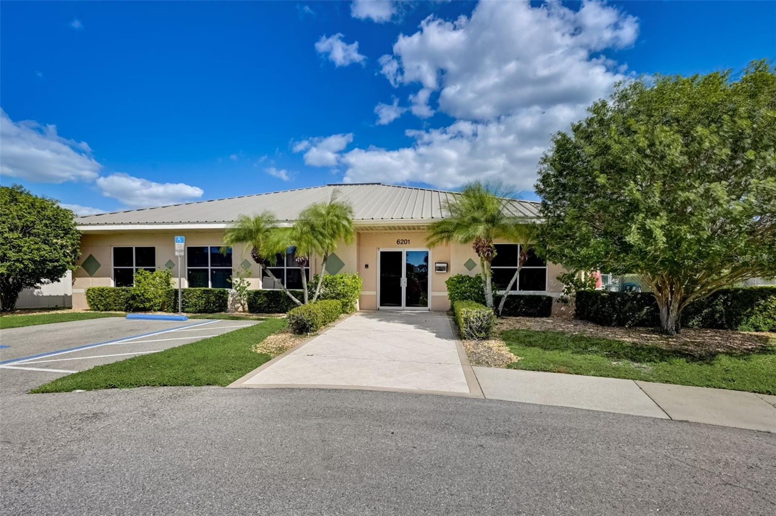 6120 7TH AVE W #6120