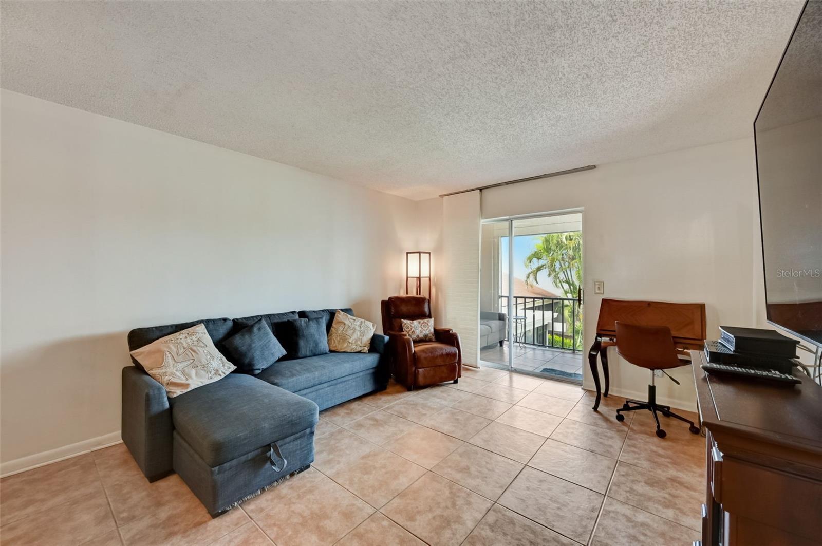 6120 7TH AVE W #6120