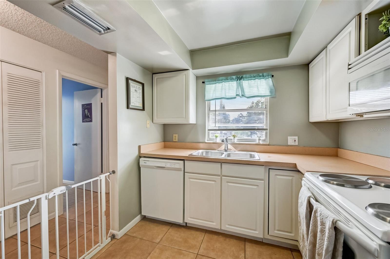 6120 7TH AVE W #6120