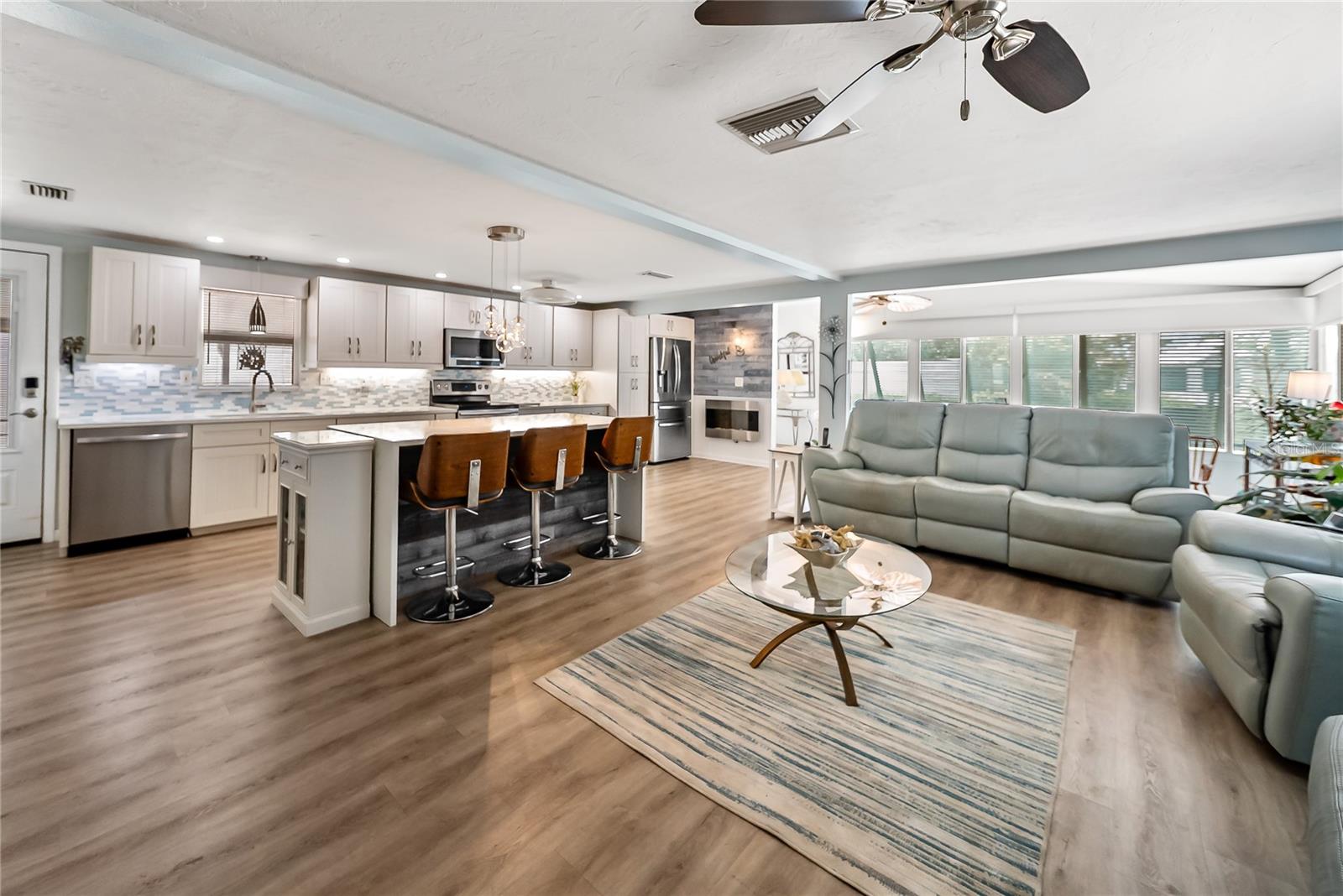 2107 PALMA SOLA BLVD #7