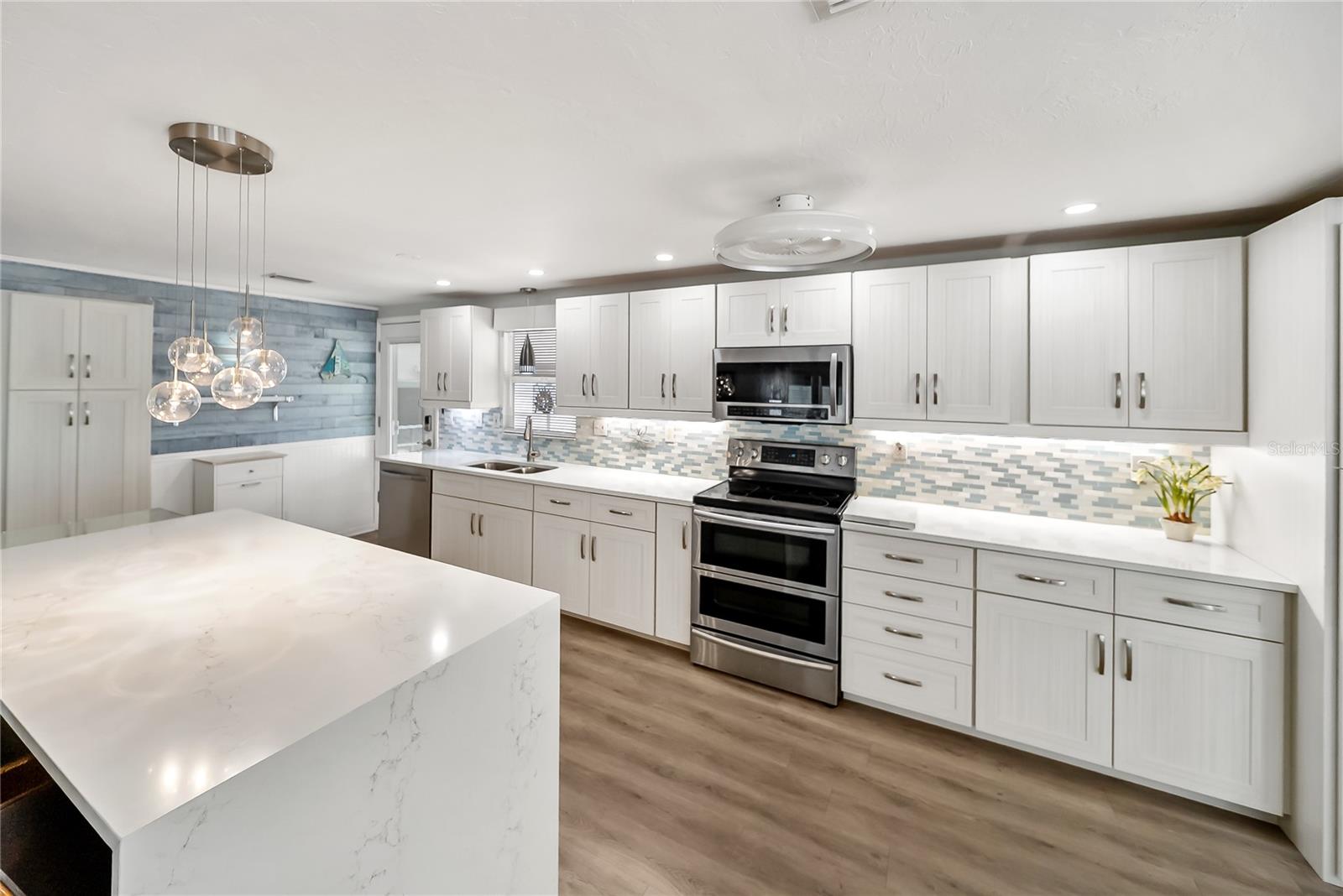 2107 PALMA SOLA BLVD #7