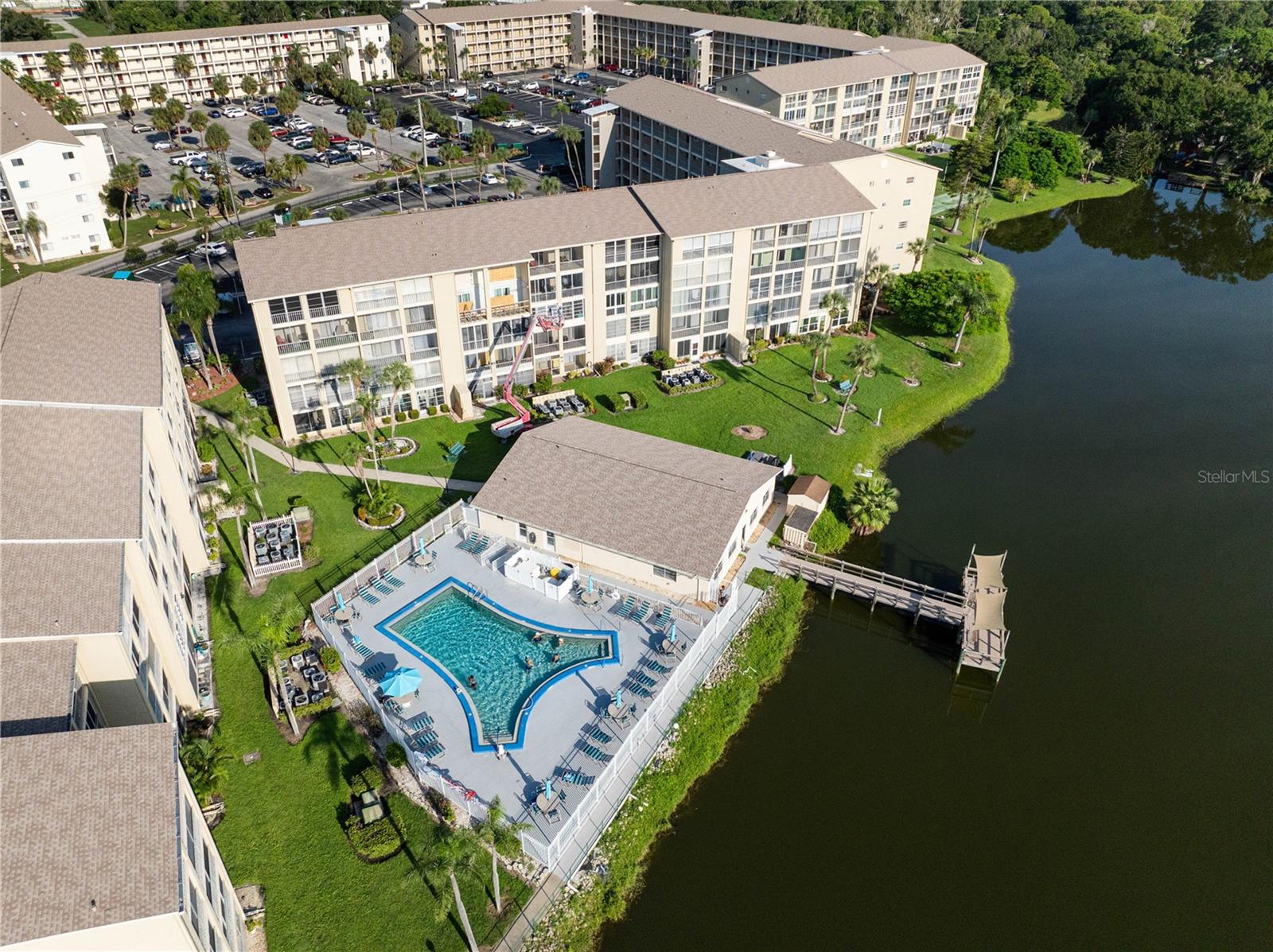 3653 LAKE BAYSHORE DR #503