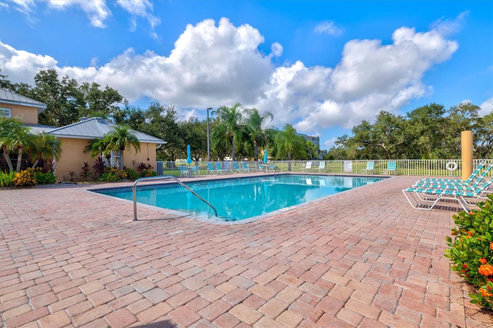 4440 FAIRWAYS BLVD #407