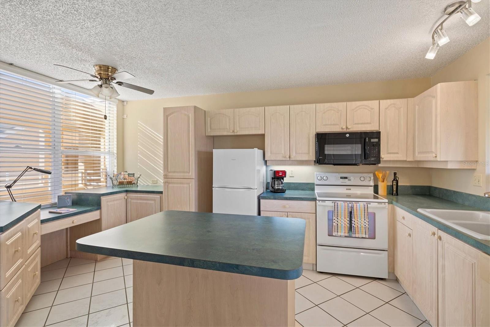 4440 FAIRWAYS BLVD #407