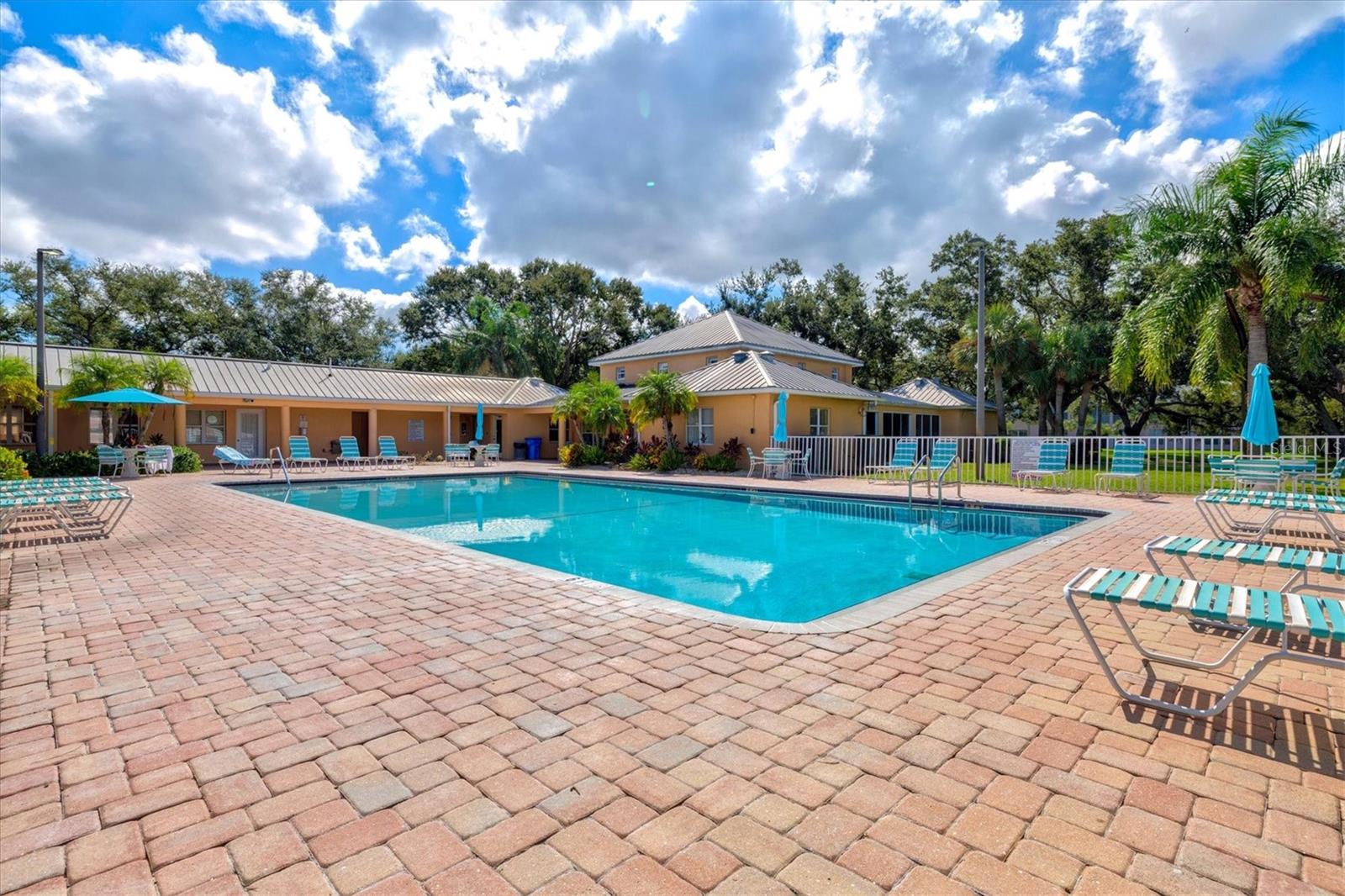 4440 FAIRWAYS BLVD #407