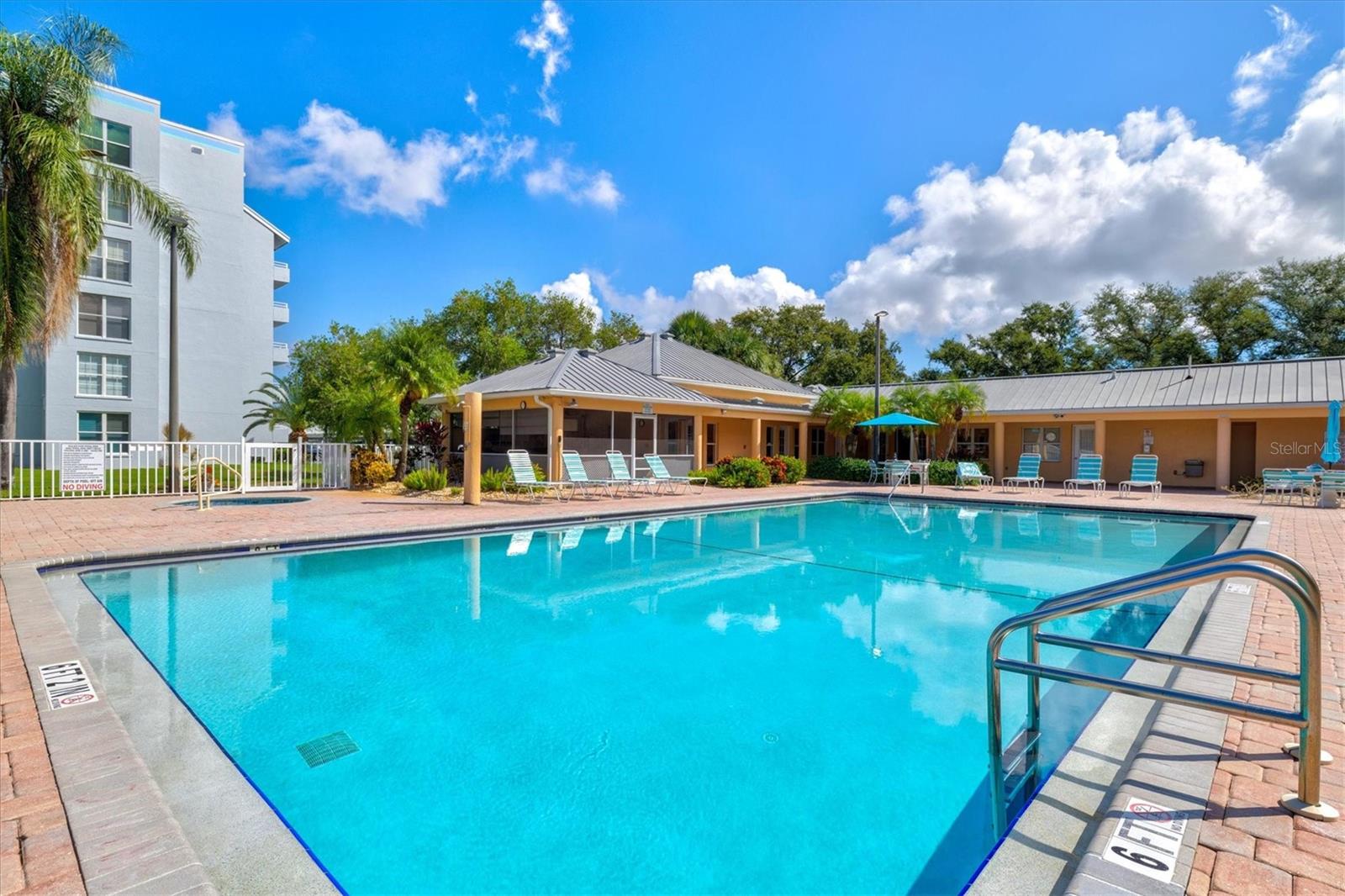 4440 FAIRWAYS BLVD #407