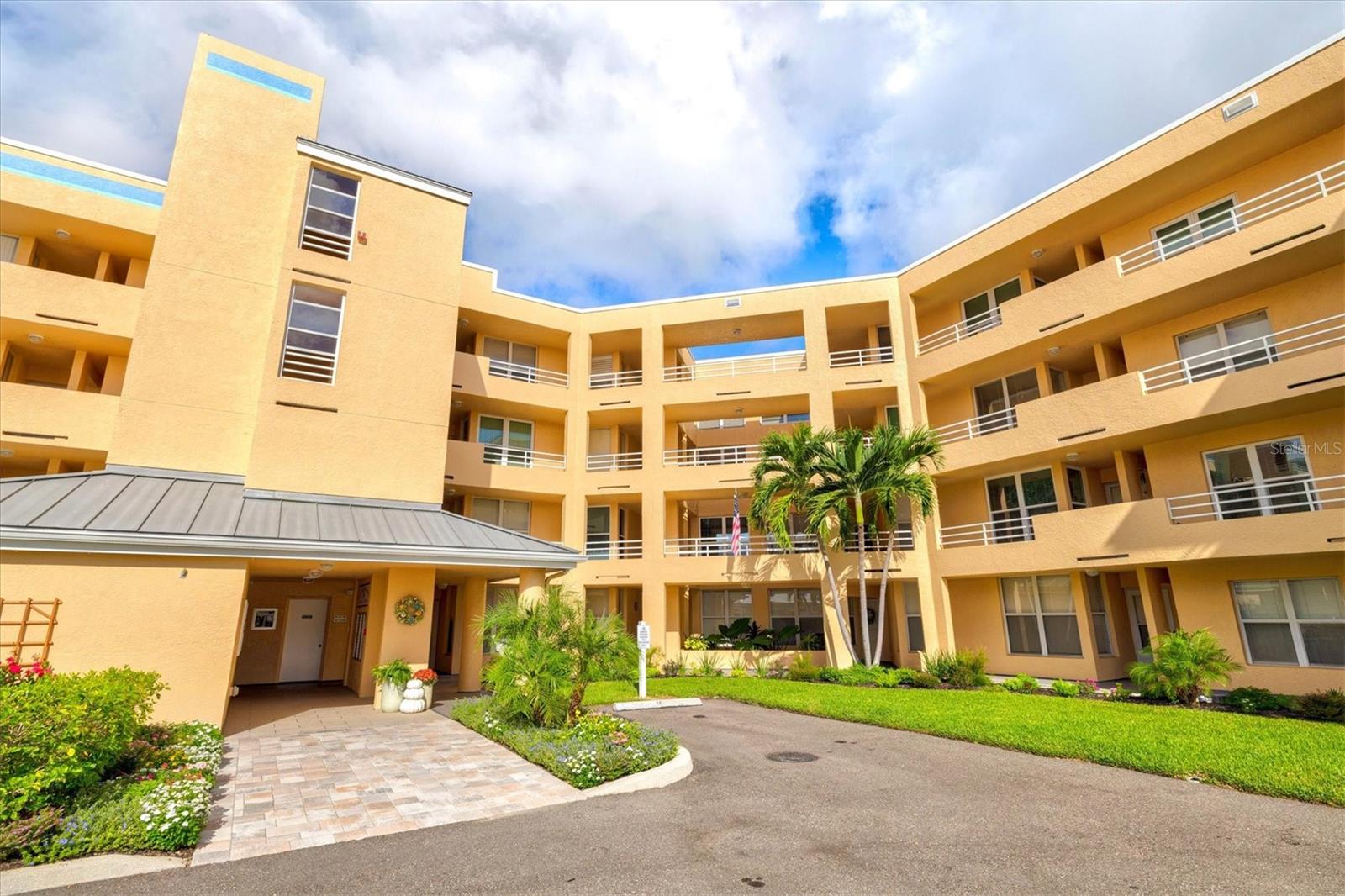 4440 FAIRWAYS BLVD #407