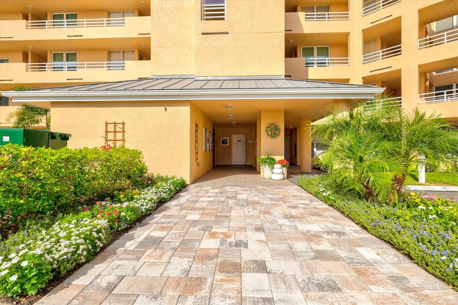 4440 FAIRWAYS BLVD #407