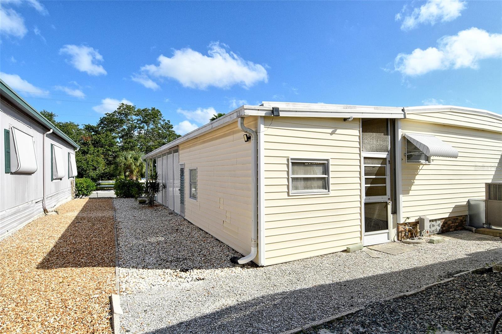 2107 PALMA SOLA BLVD #27