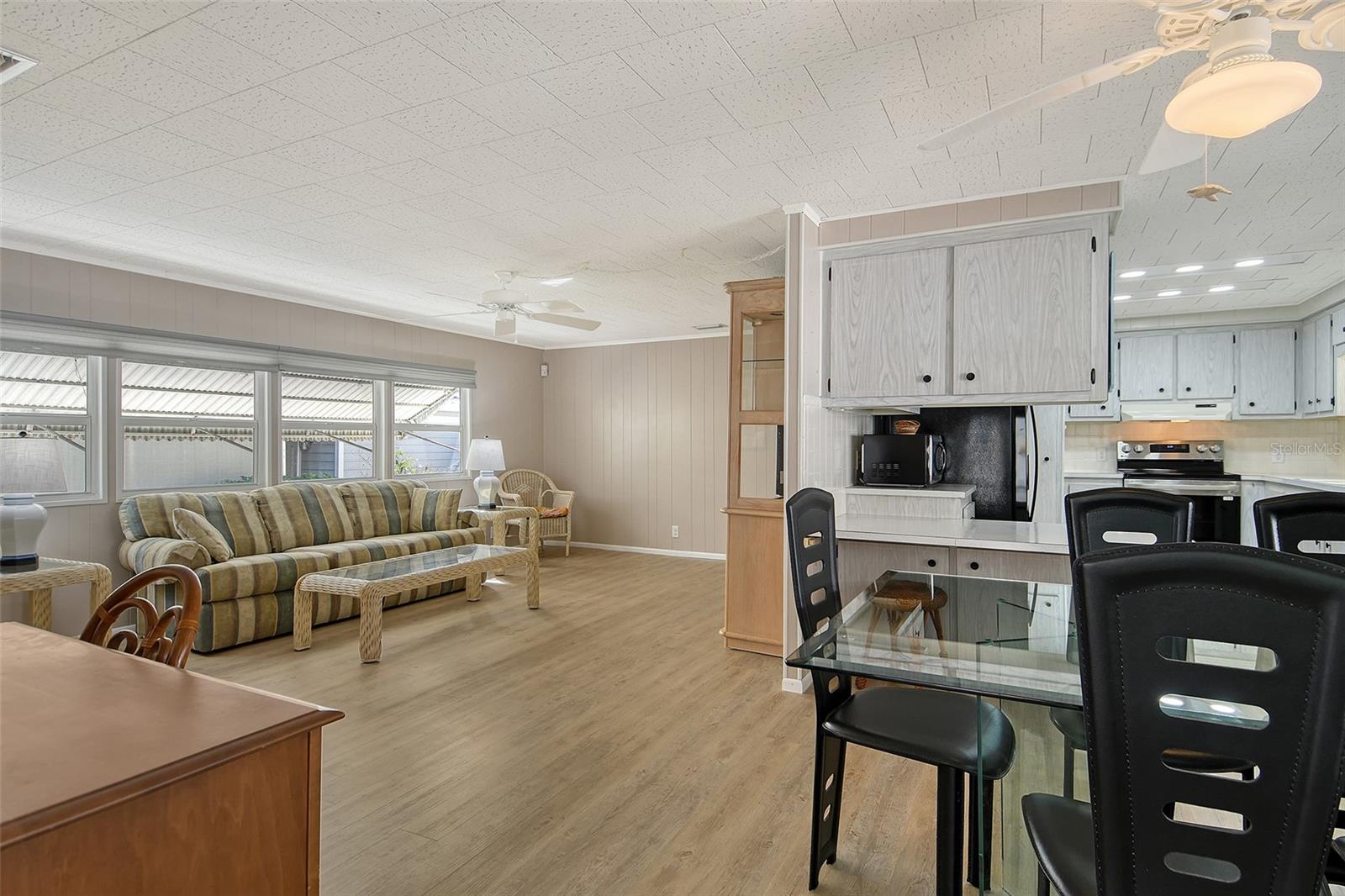 2107 PALMA SOLA BLVD #27