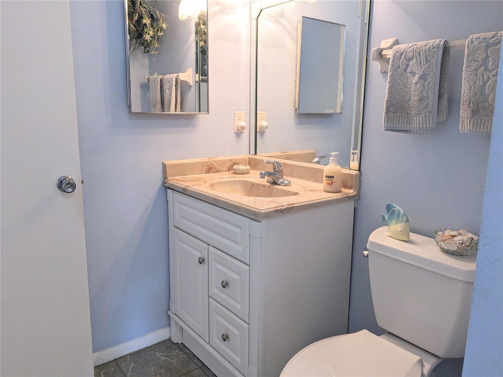 3772 LAKE BAYSHORE DR #K-517