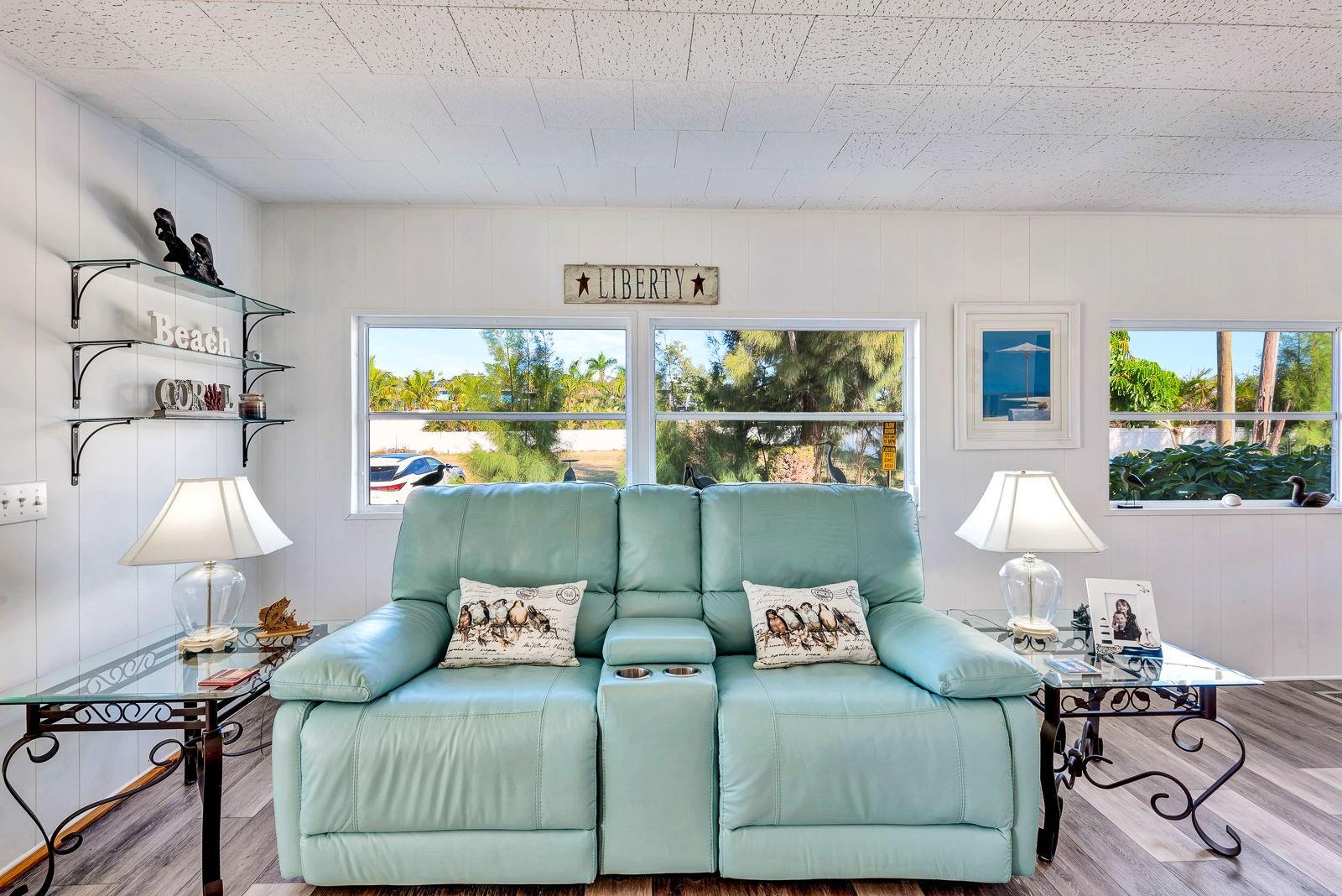 2107 PALMA SOLA BLVD #1