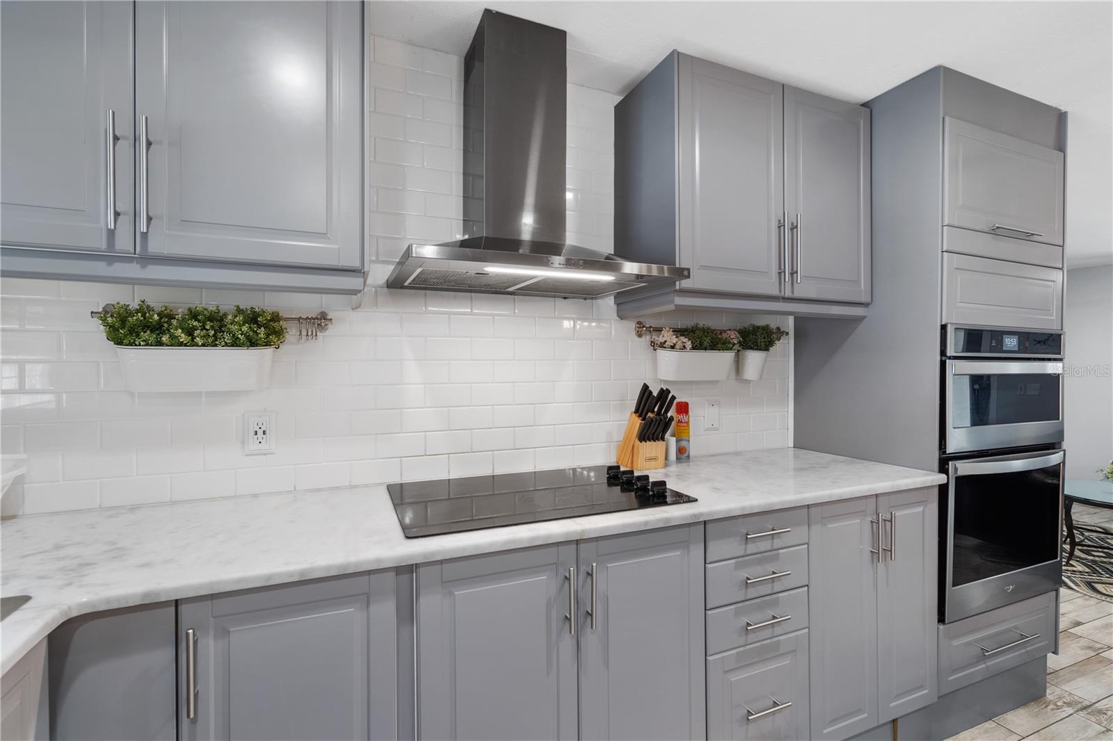 1011 67TH AVENUE DR W