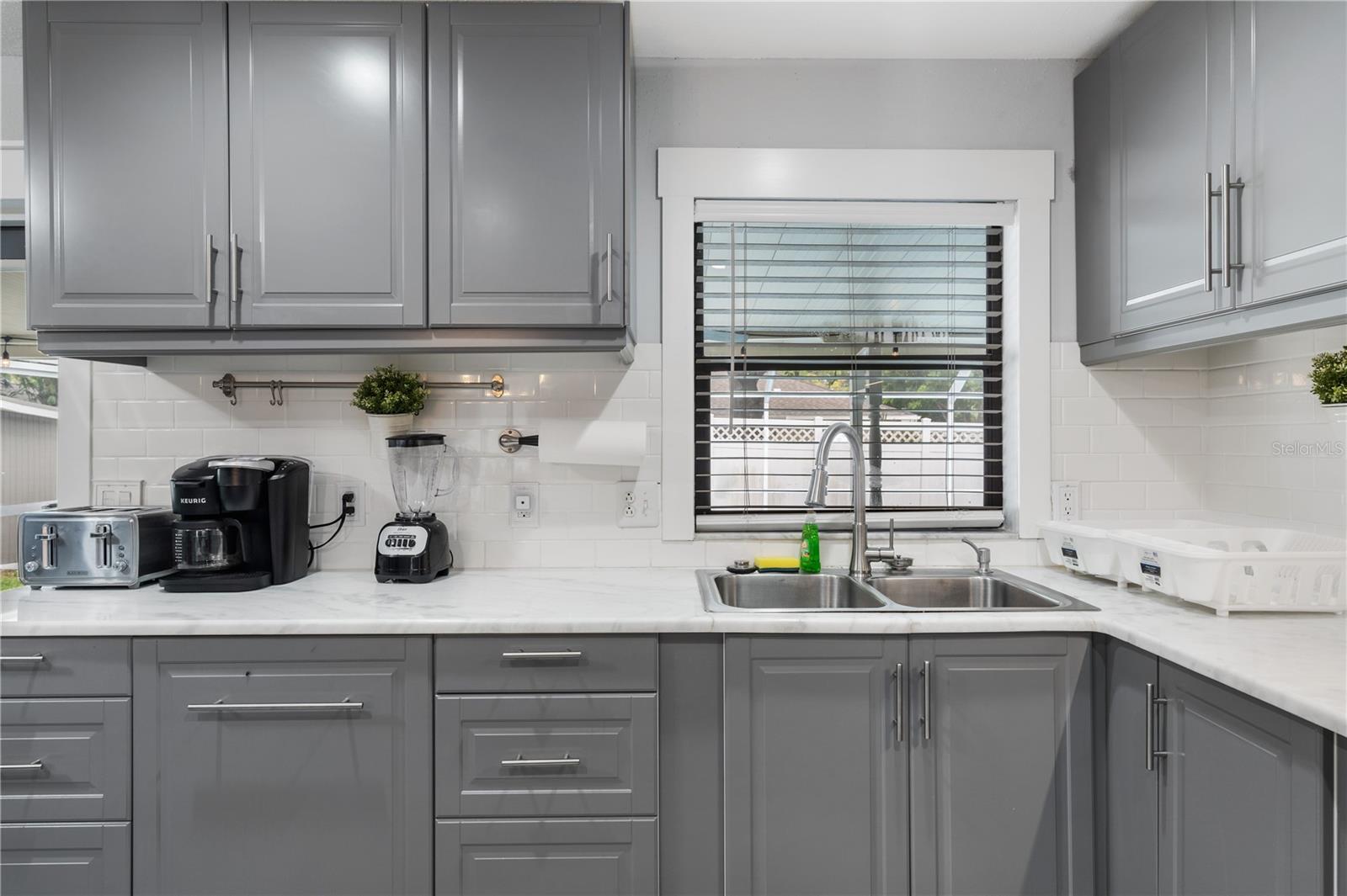 1011 67TH AVENUE DR W