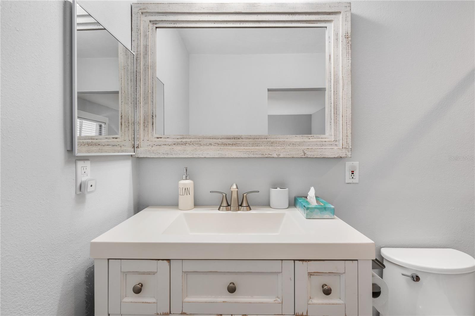 1011 67TH AVENUE DR W