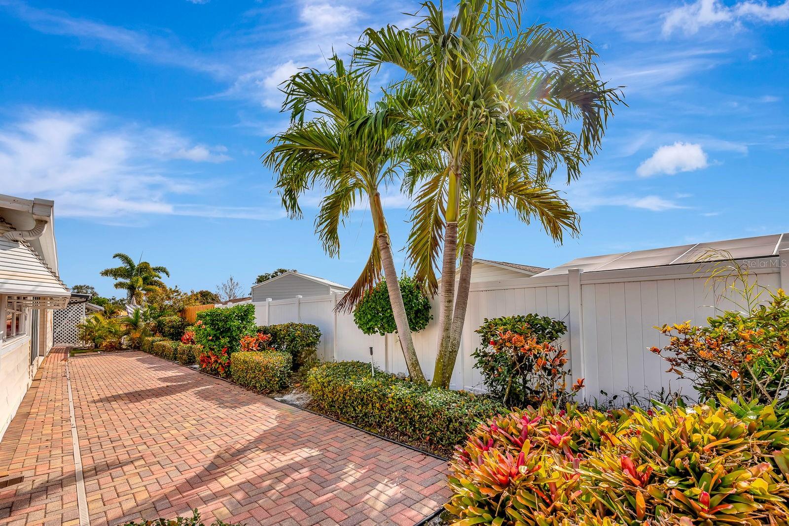 2107 PALMA SOLA BLVD #84