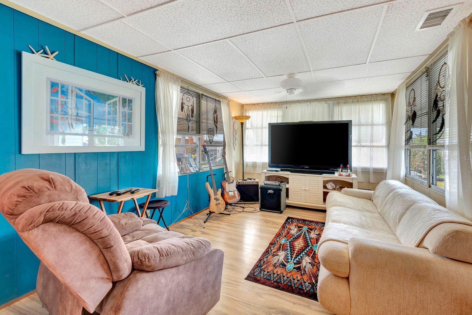 515 50TH AVENUE TER W