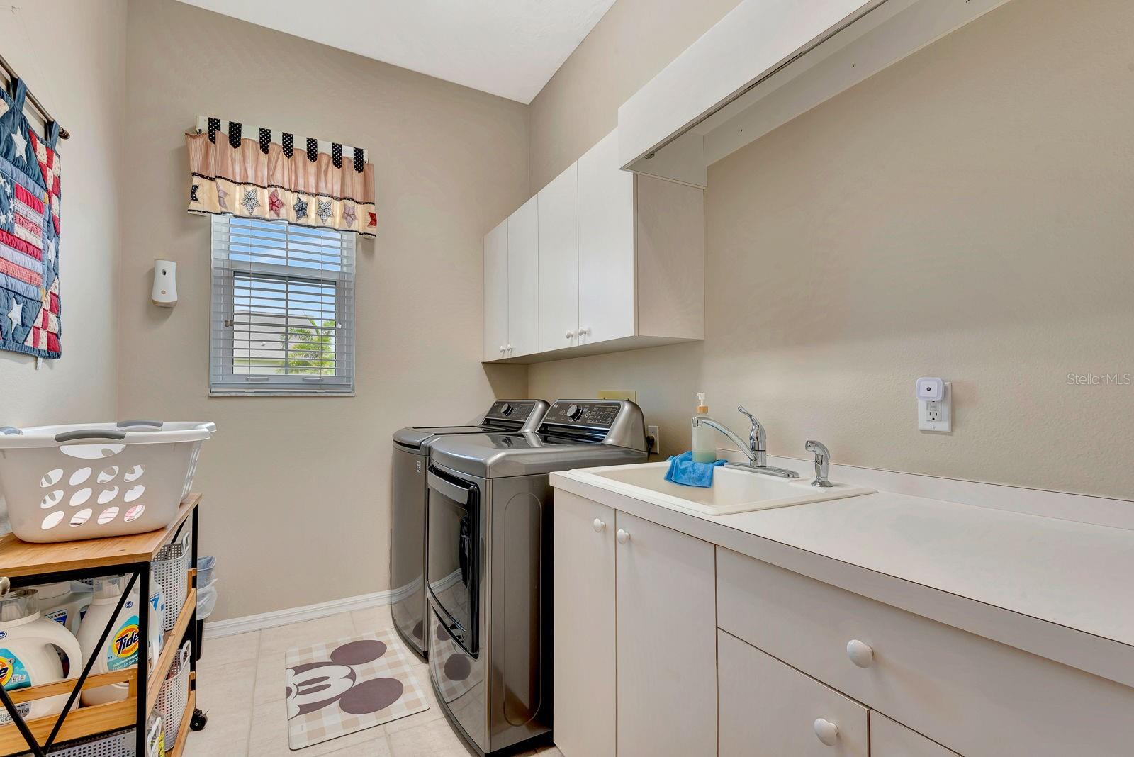 10005 CHERRY HILLS AVENUE CIR