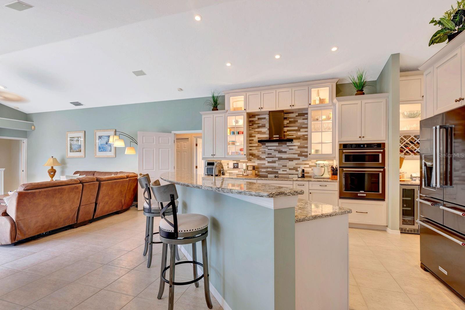 10005 CHERRY HILLS AVENUE CIR