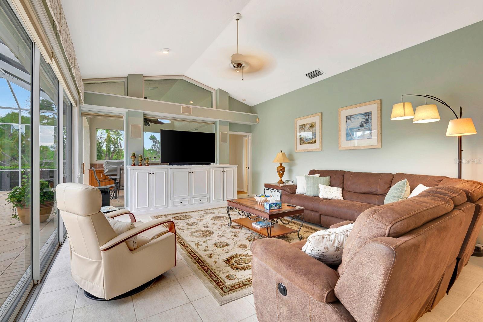 10005 CHERRY HILLS AVENUE CIR