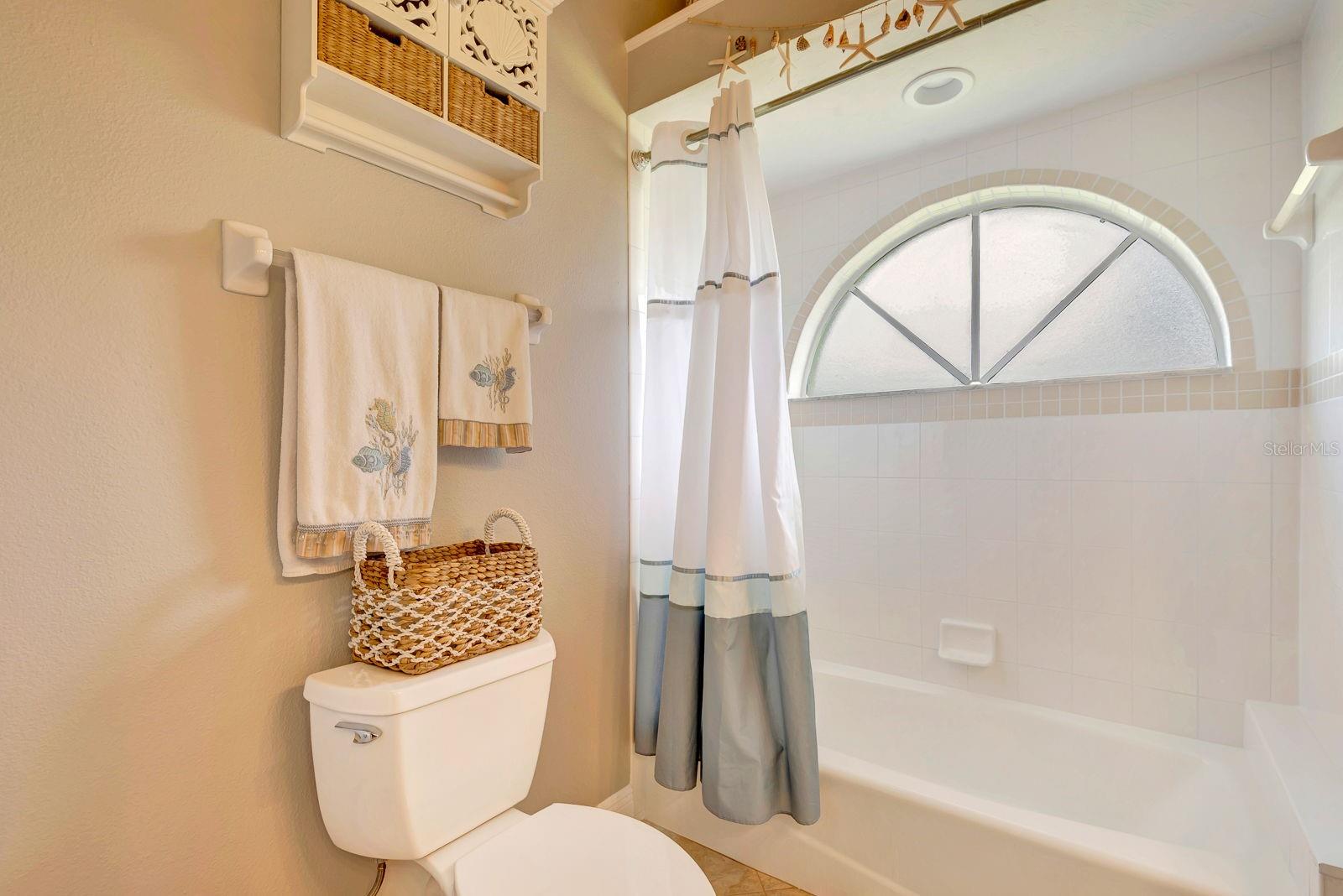 10005 CHERRY HILLS AVENUE CIR