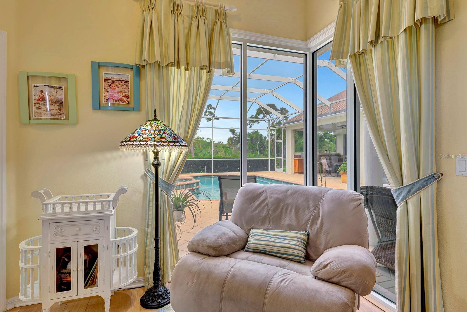 10005 CHERRY HILLS AVENUE CIR