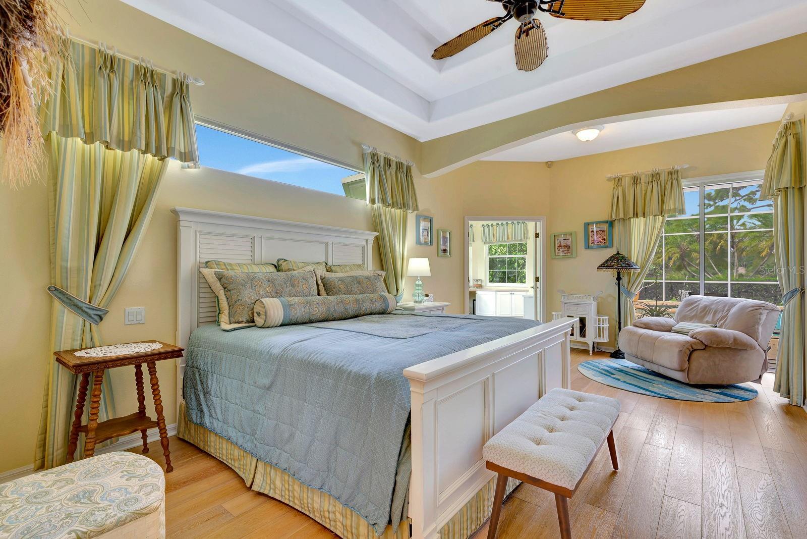 10005 CHERRY HILLS AVENUE CIR