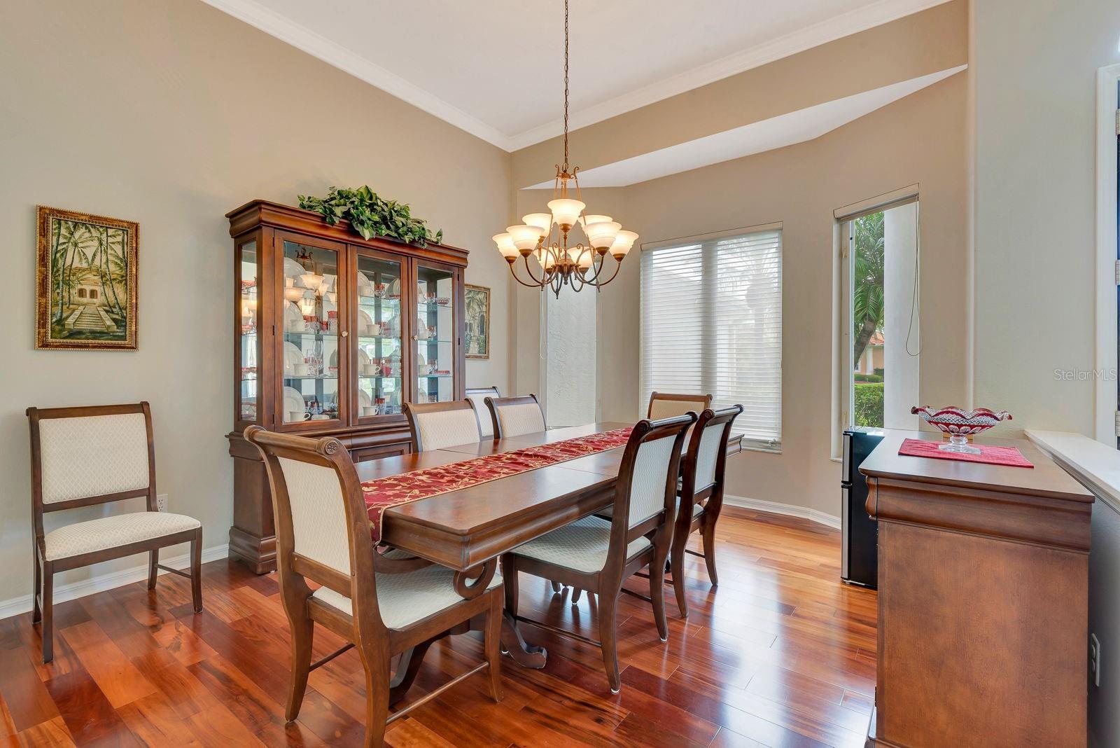 10005 CHERRY HILLS AVENUE CIR