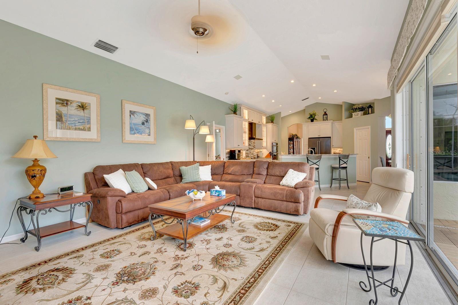 10005 CHERRY HILLS AVENUE CIR