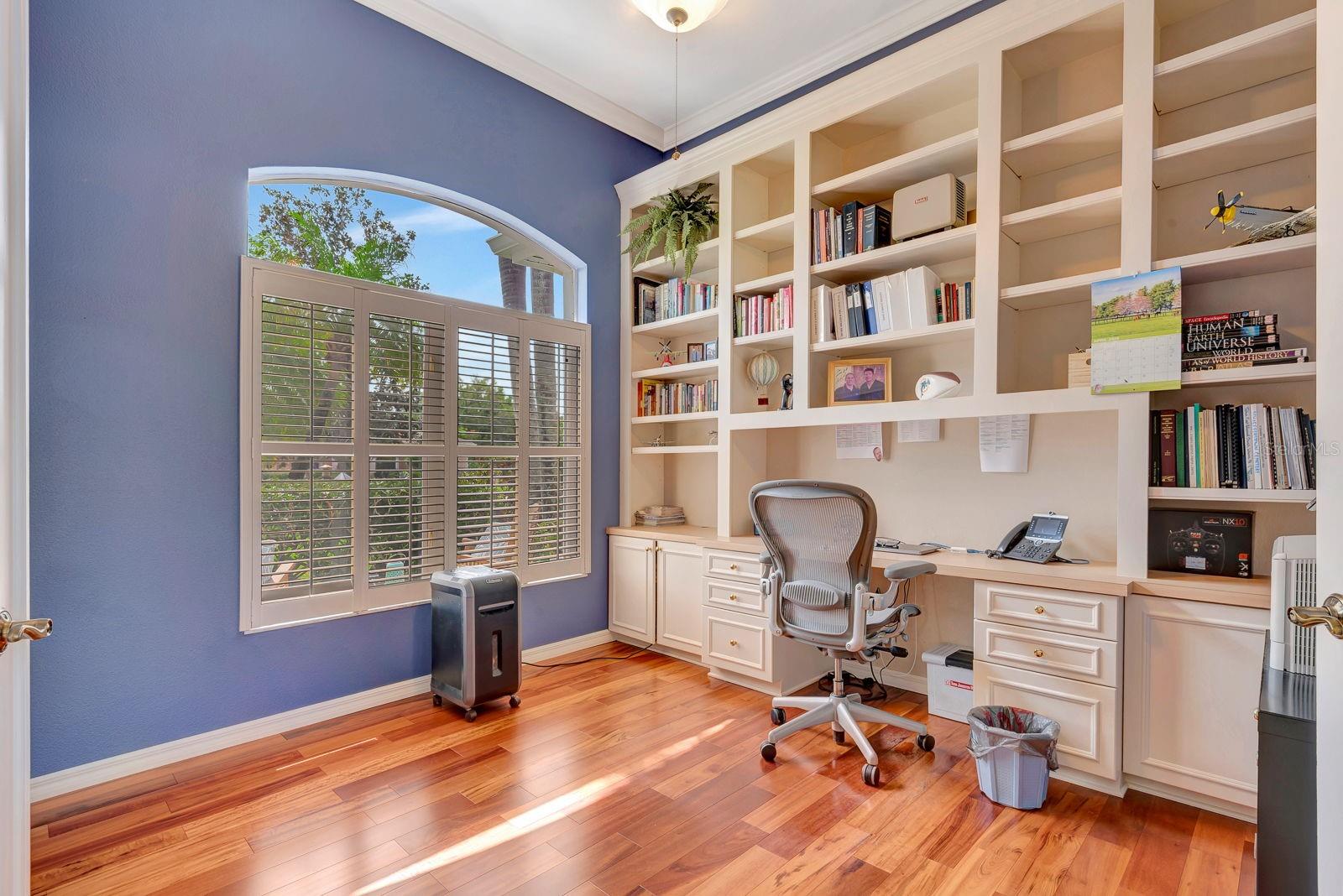 10005 CHERRY HILLS AVENUE CIR