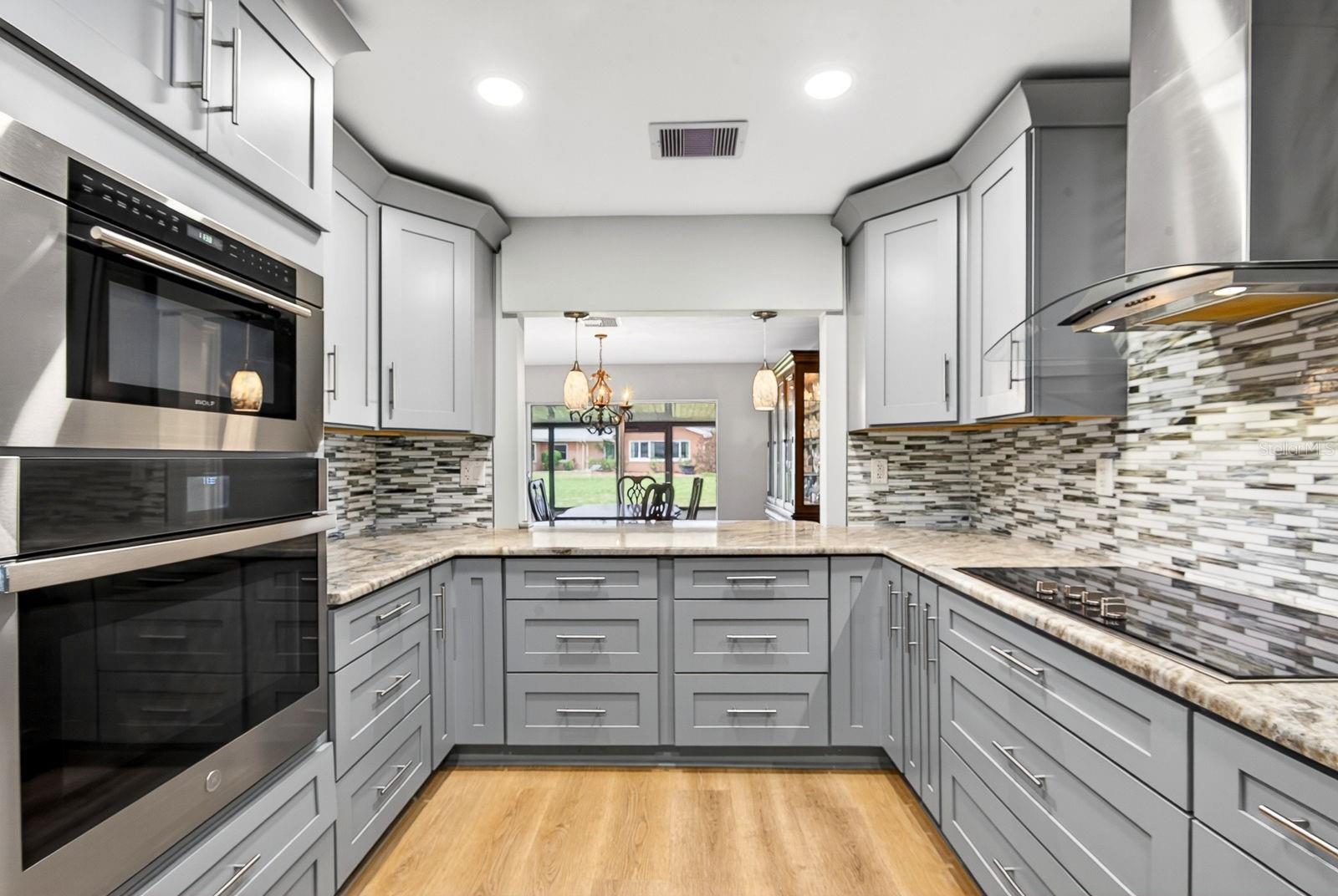 1612 BENTWOOD DR