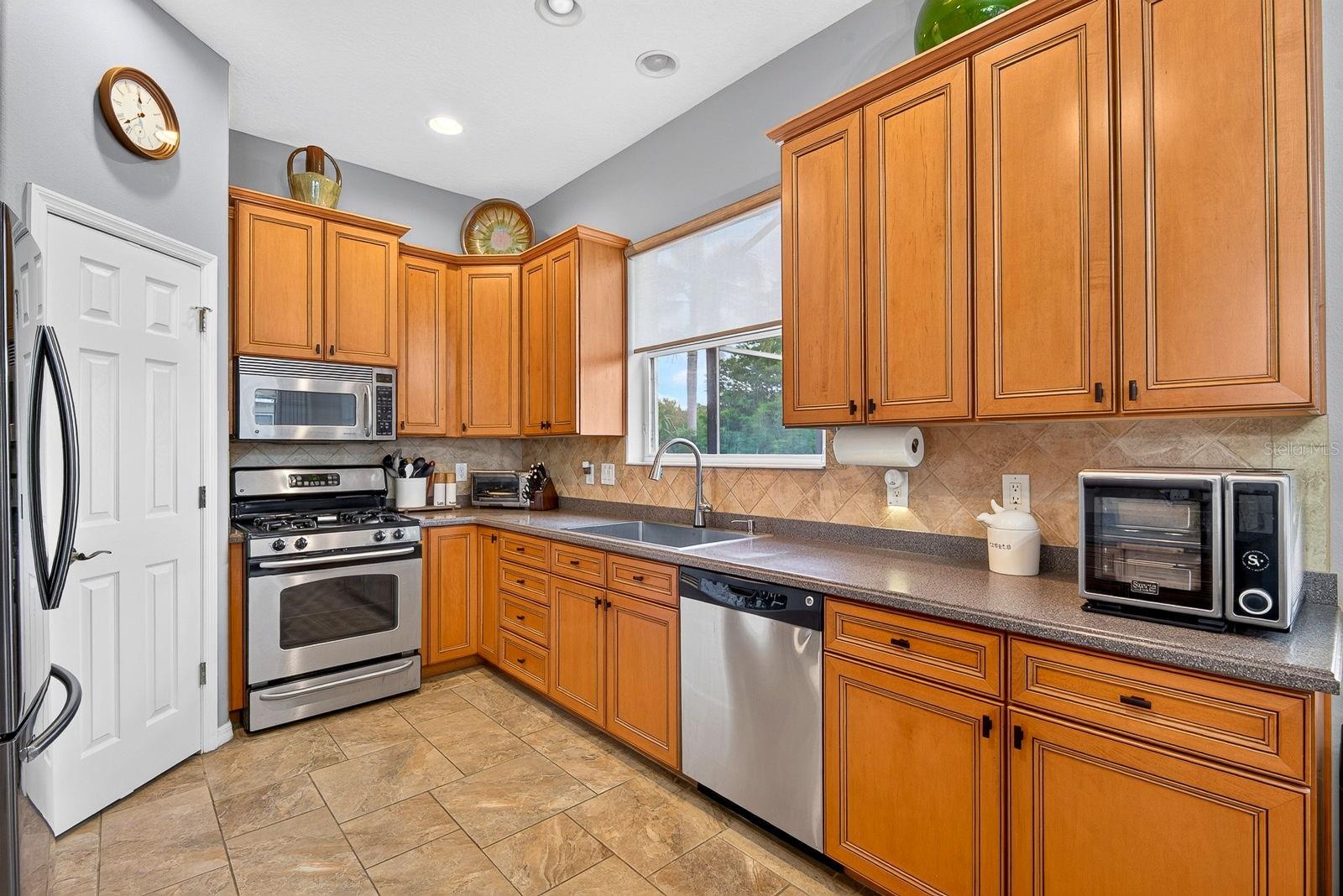 15703 BUTTERFISH PL