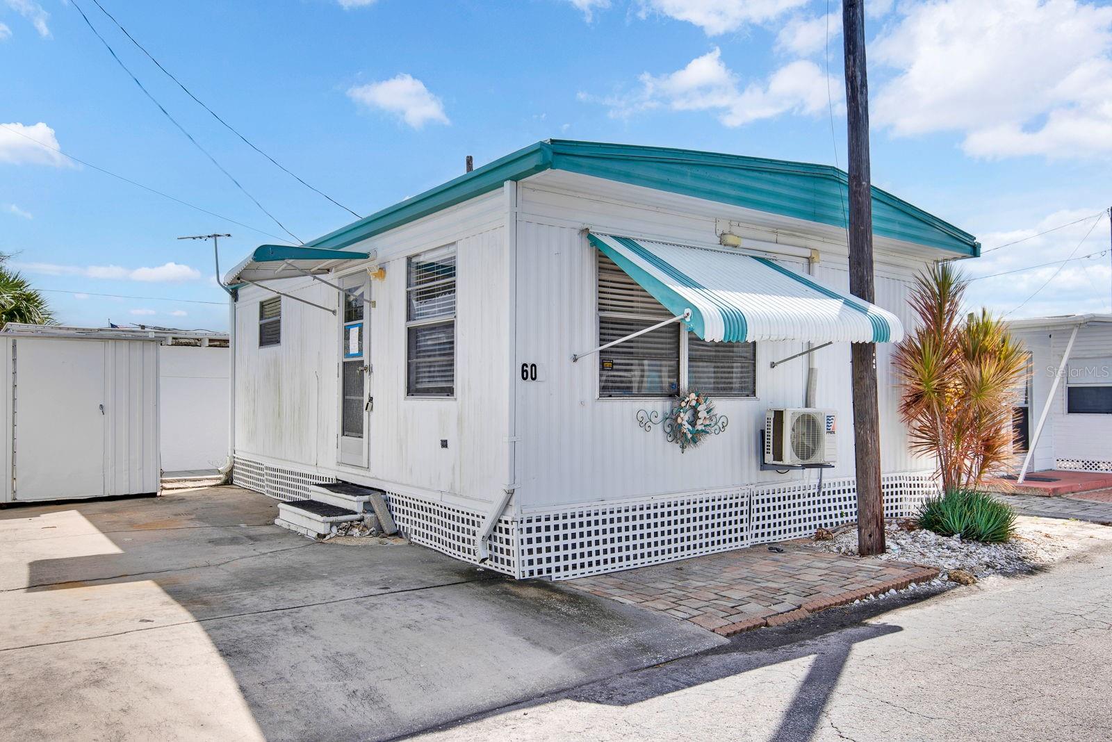 60 4TH ST