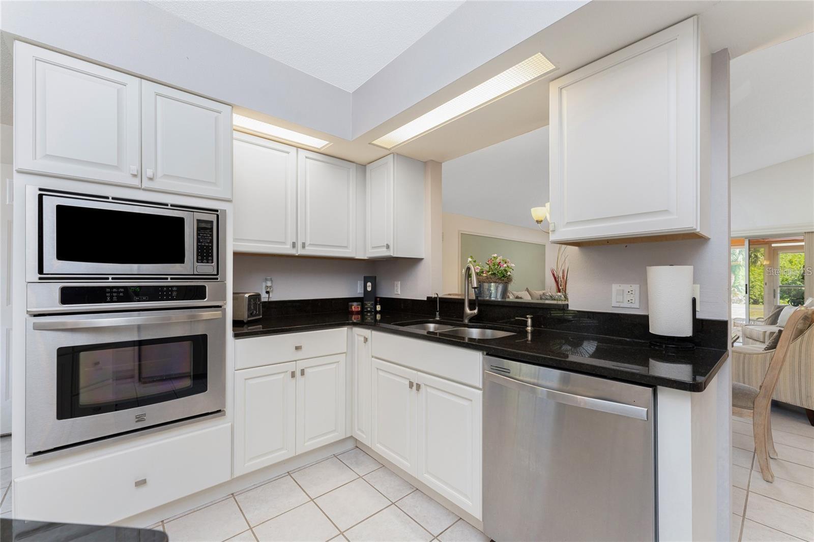 4224 OAK TERRACE CIR