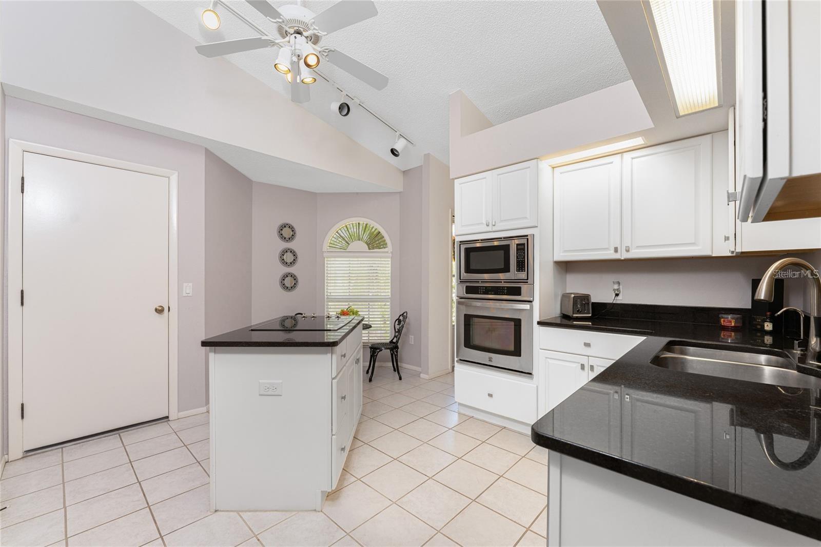 4224 OAK TERRACE CIR