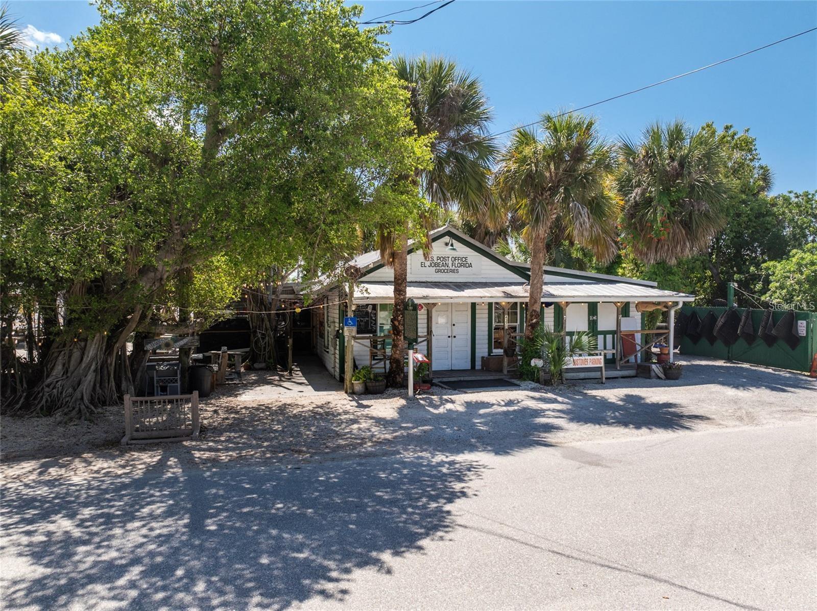 4224 OAK TERRACE CIR