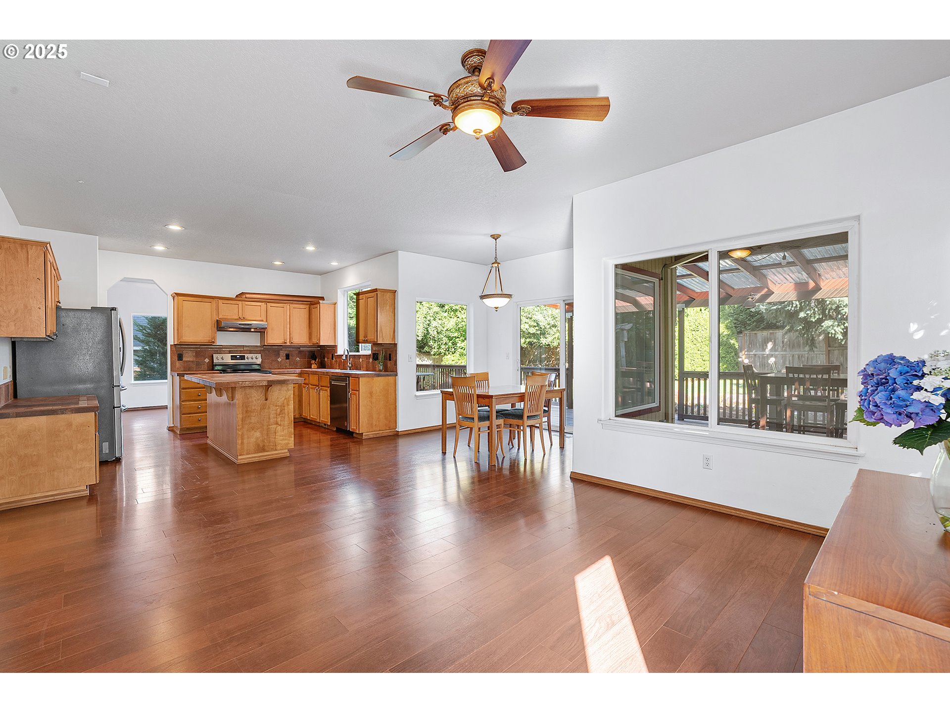 19293 WINDMILL DR