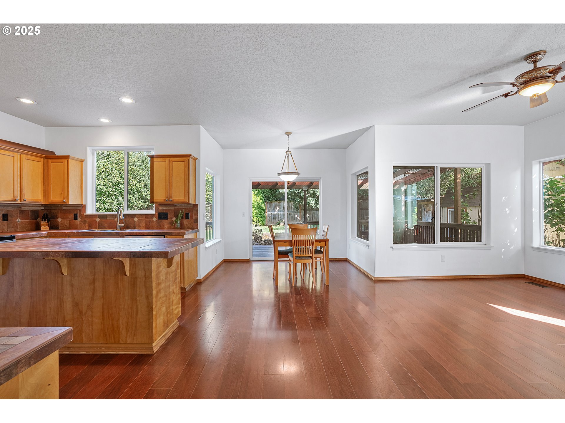 19293 WINDMILL DR