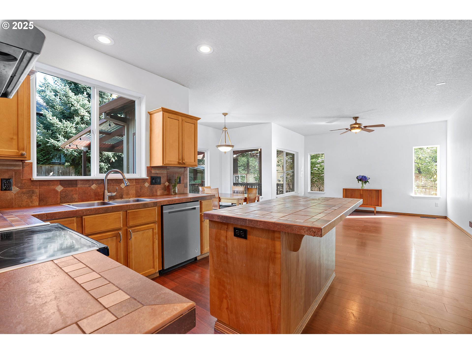 19293 WINDMILL DR