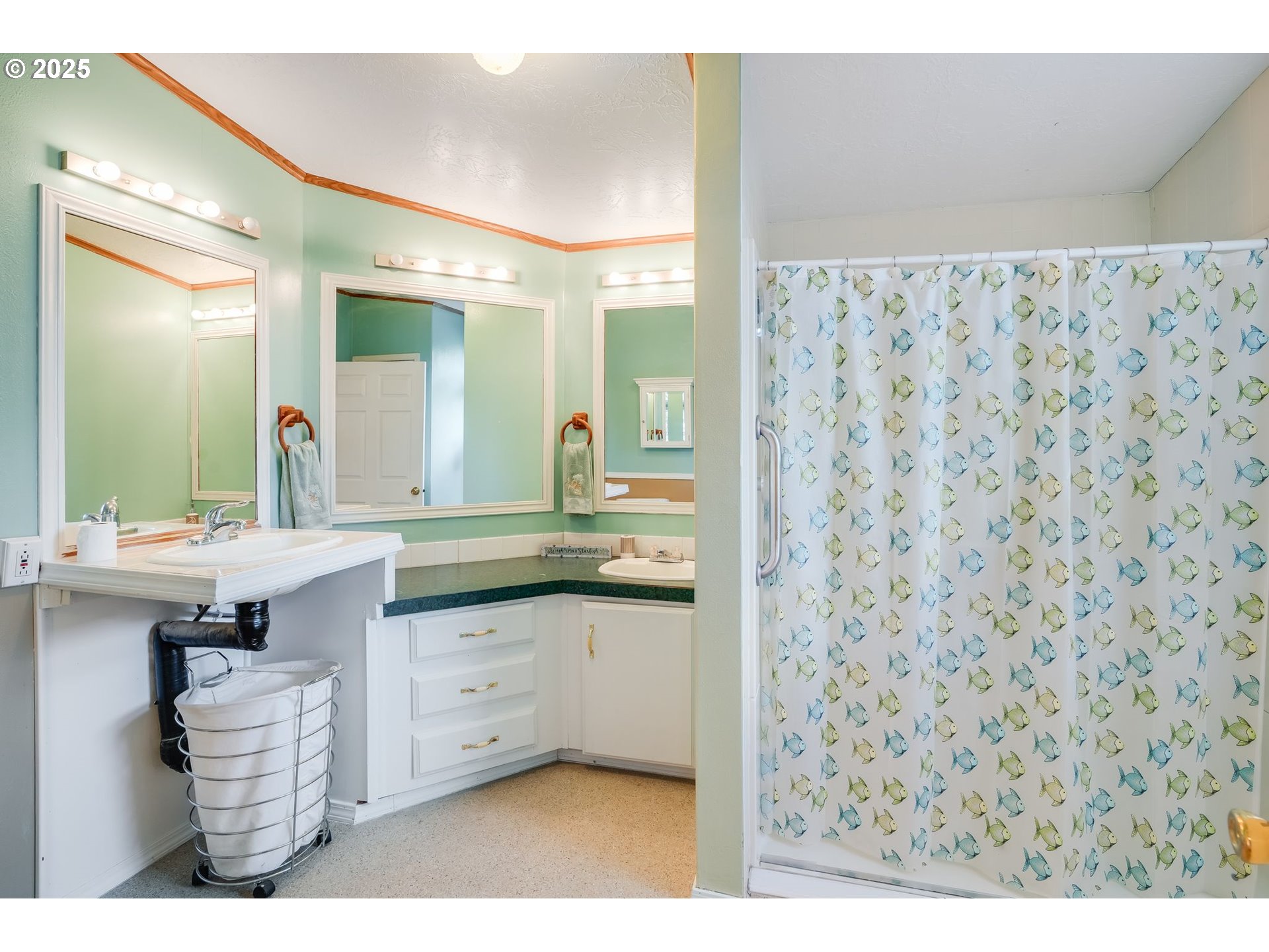 30500 S DEARDORFF RD