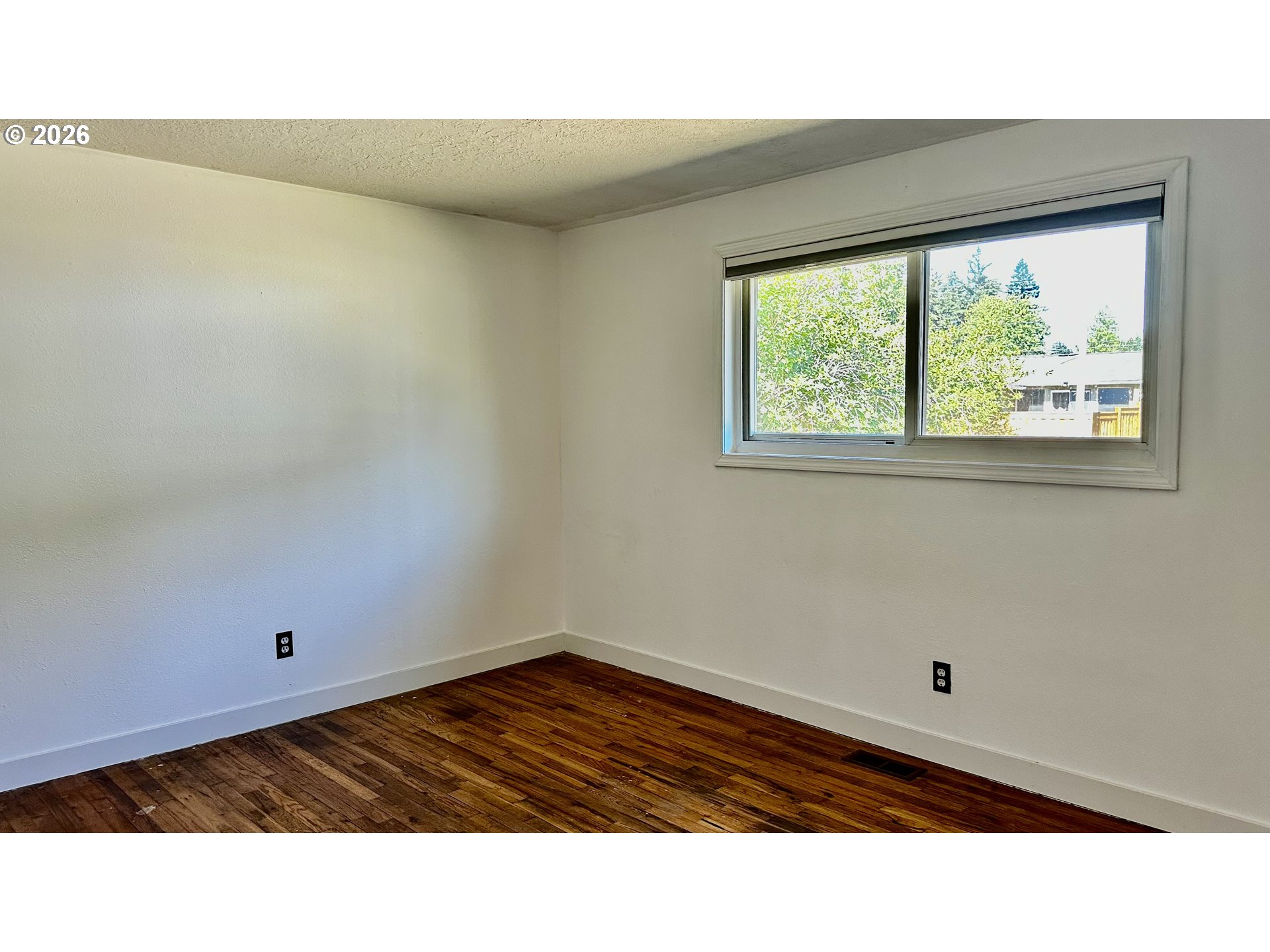 1307 NE 190th PL