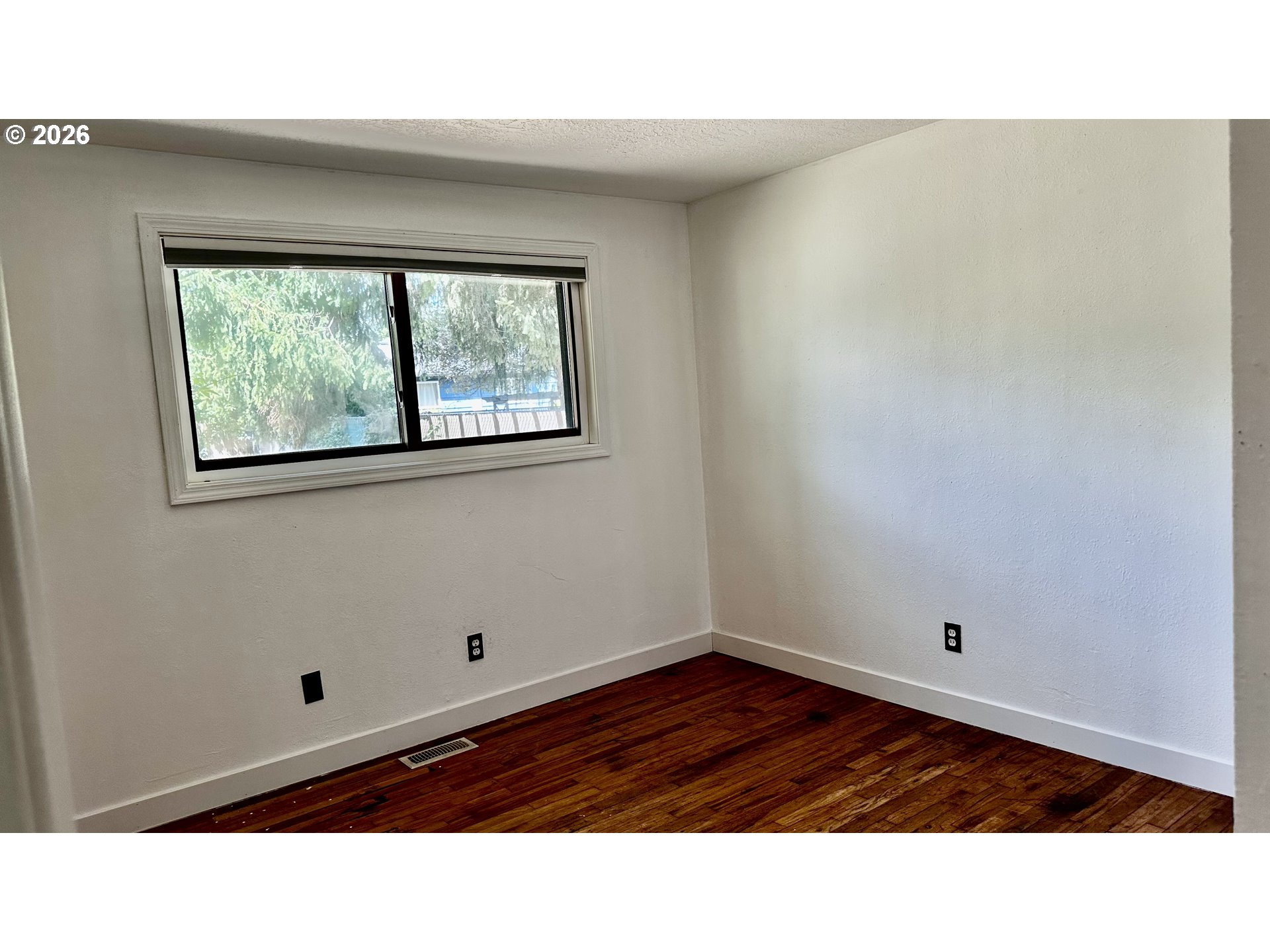 1307 NE 190th PL