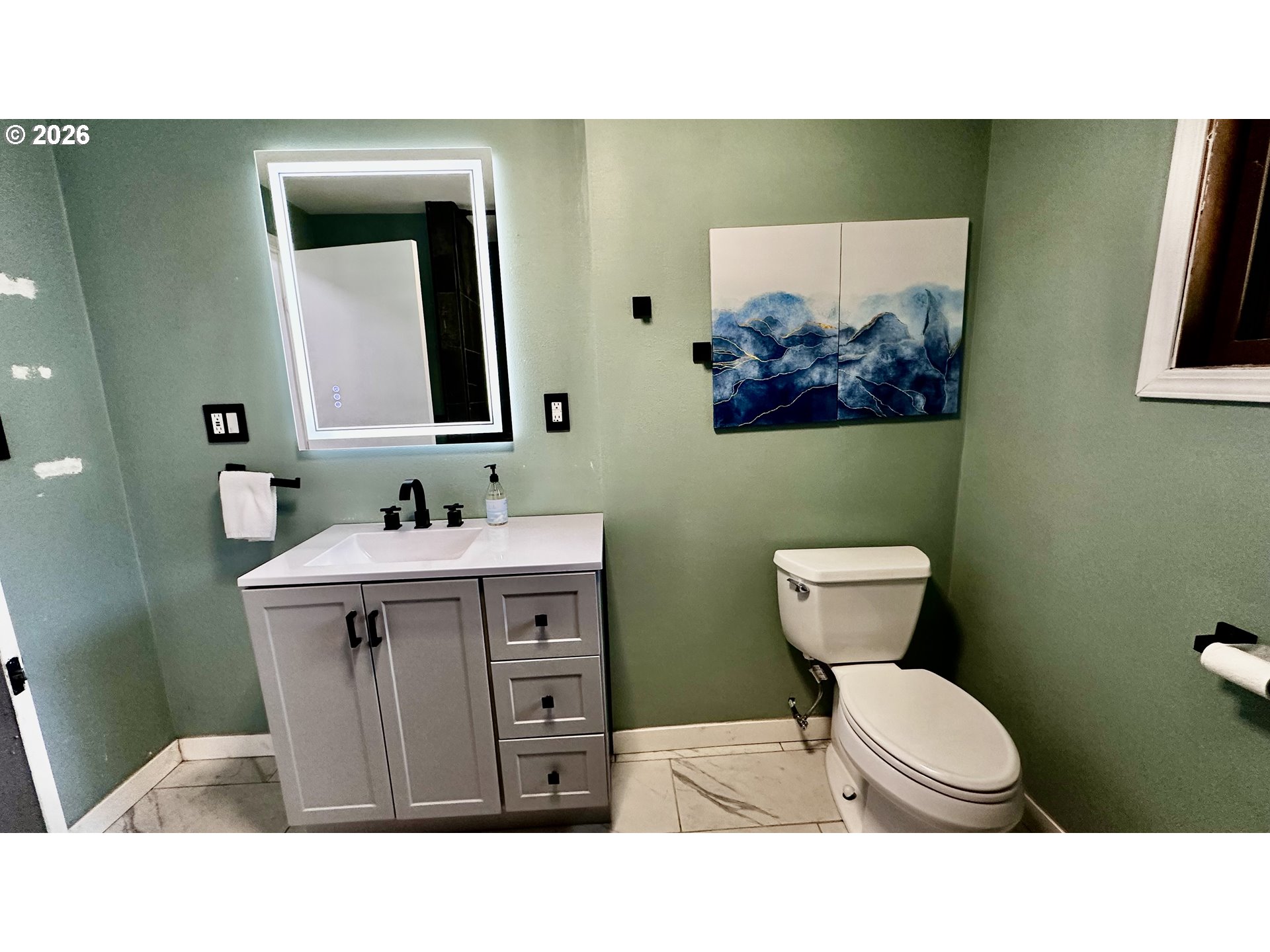 1307 NE 190th PL