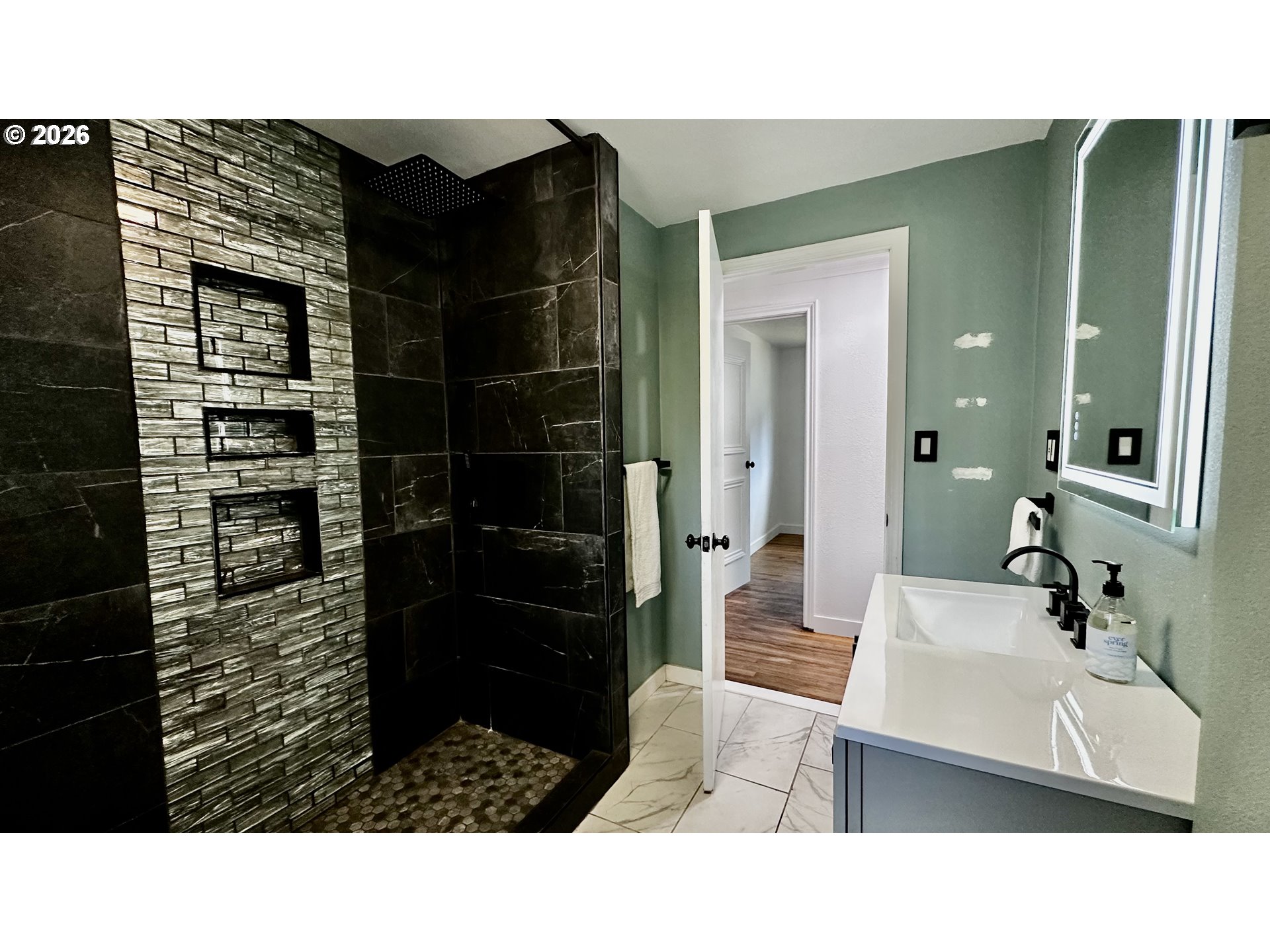 1307 NE 190th PL